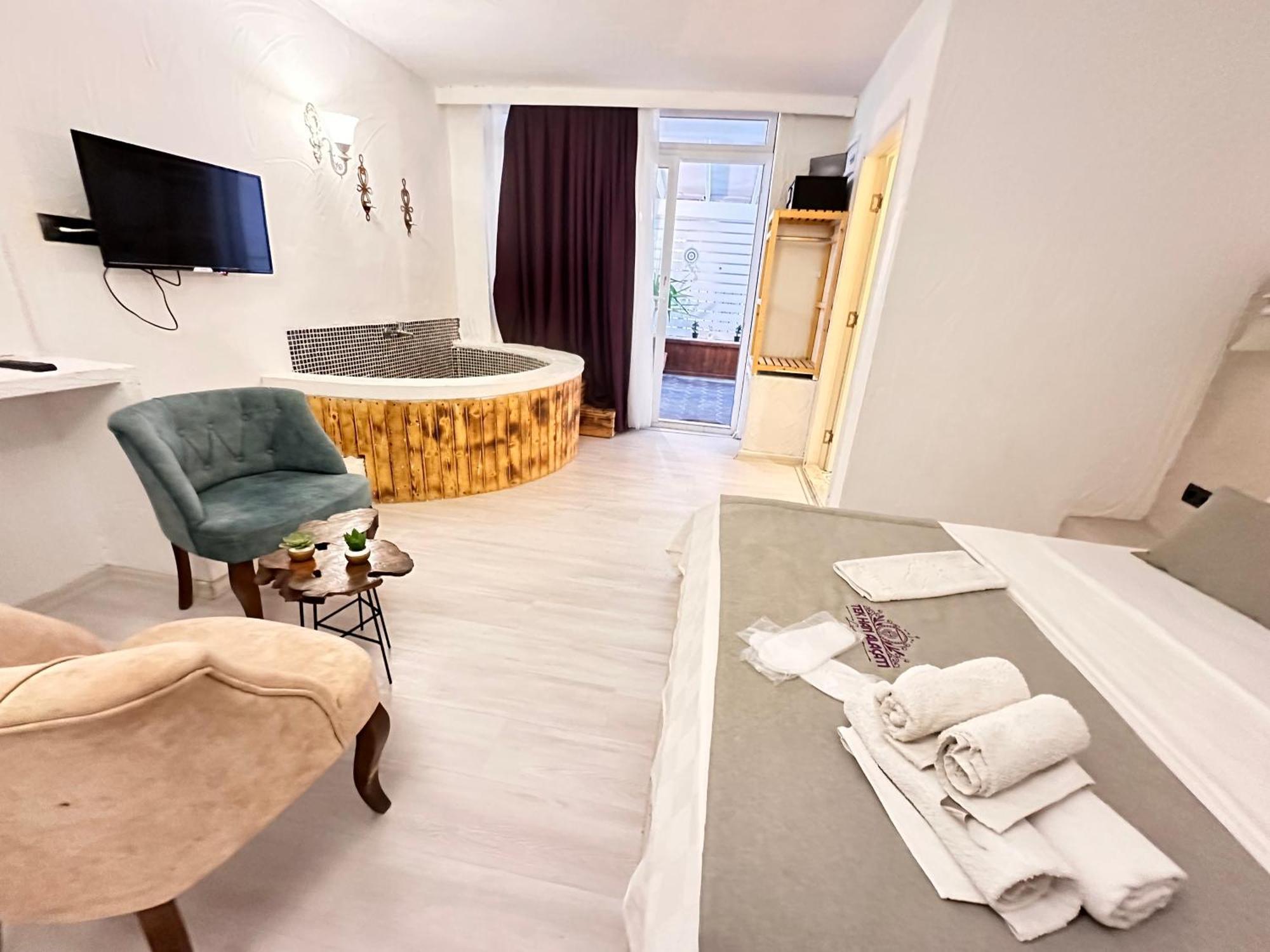 Hotel Tek Han Alaçatı Esterno foto